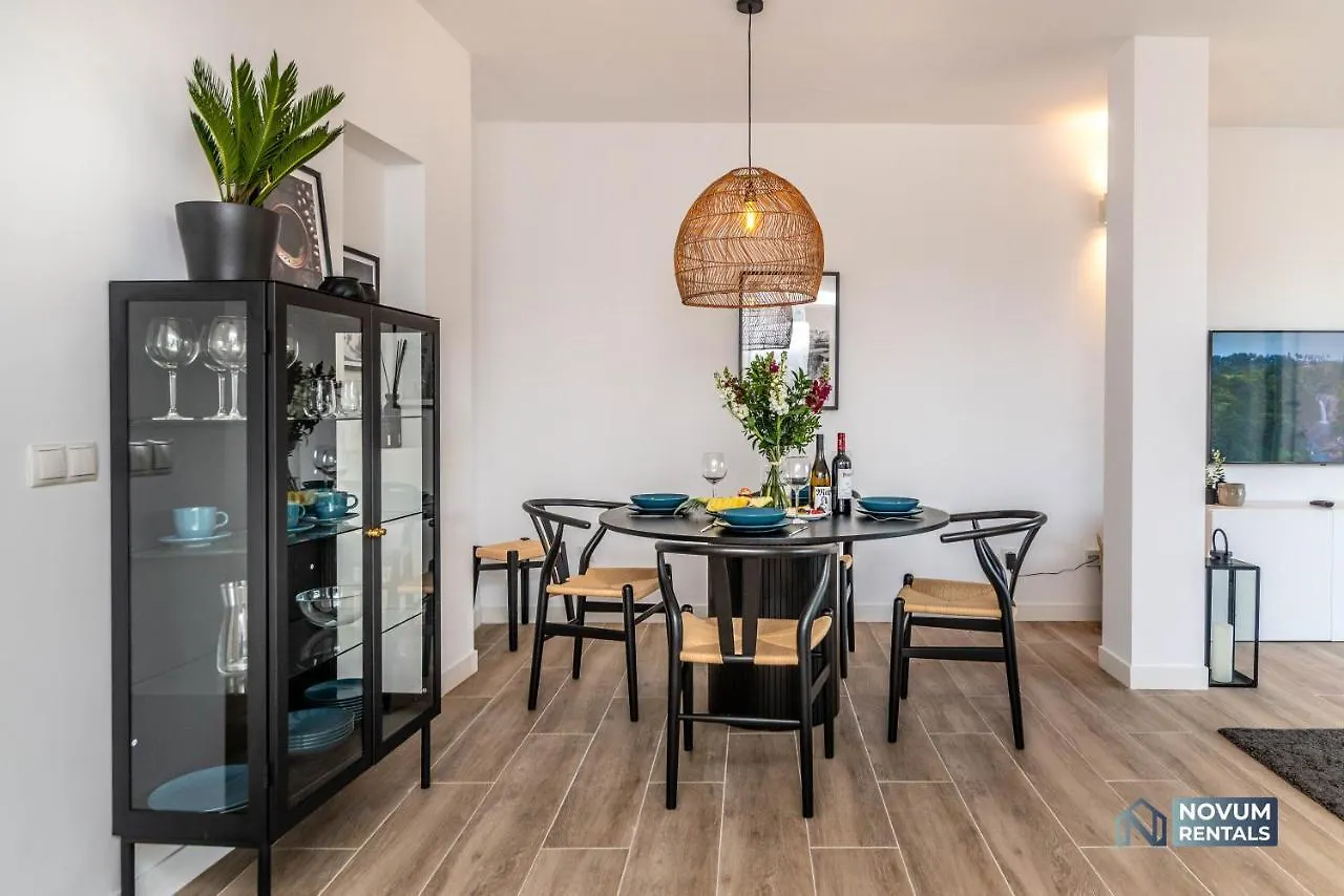Sierra Park - 18 Newly Renovated Apartments With Pool, Gym, Jacuzzi And Padel Marbella Spain